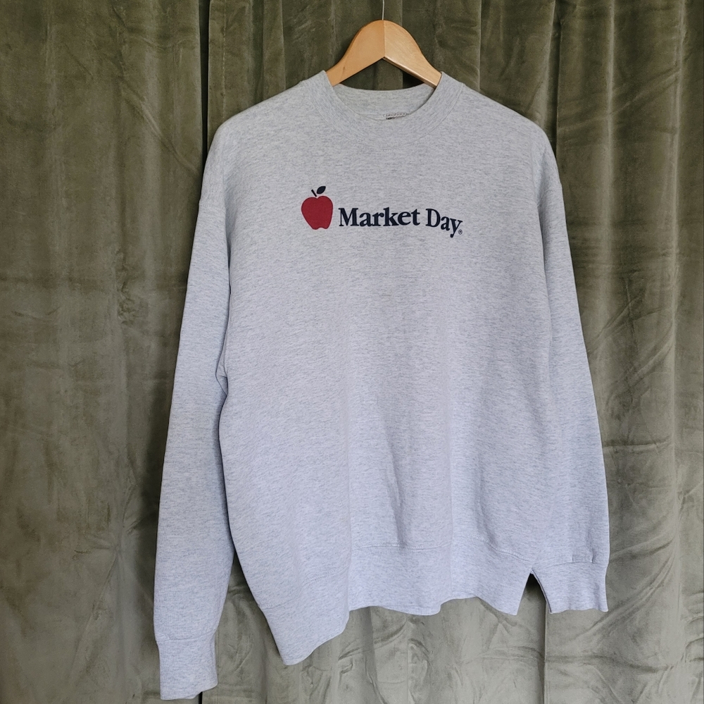 Retro Momcore Cozy Poetcore Alt Sporty Apple Market Day Crewneck Sweatshirt